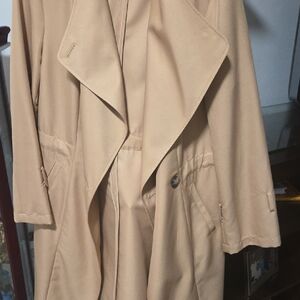 Elegant Tan Trench Coat for Women